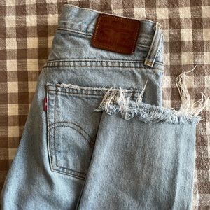 Levi’s wedgie jean size 24